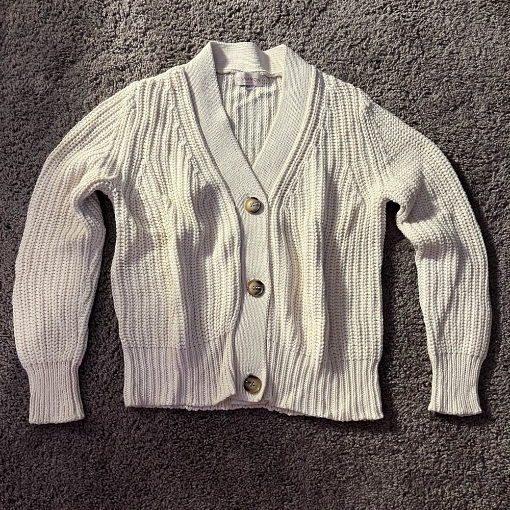 Cinnoman women’s cardigan size XS/S.
